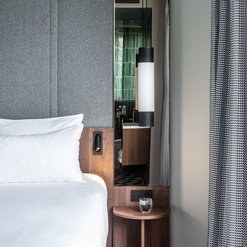 Hotel Flanelles - Chambres Paris 10e - Classique Balcon - 00007
